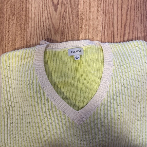 Long Sleeve Chunky Knit Sweater Size Small - Picture 3 of 6